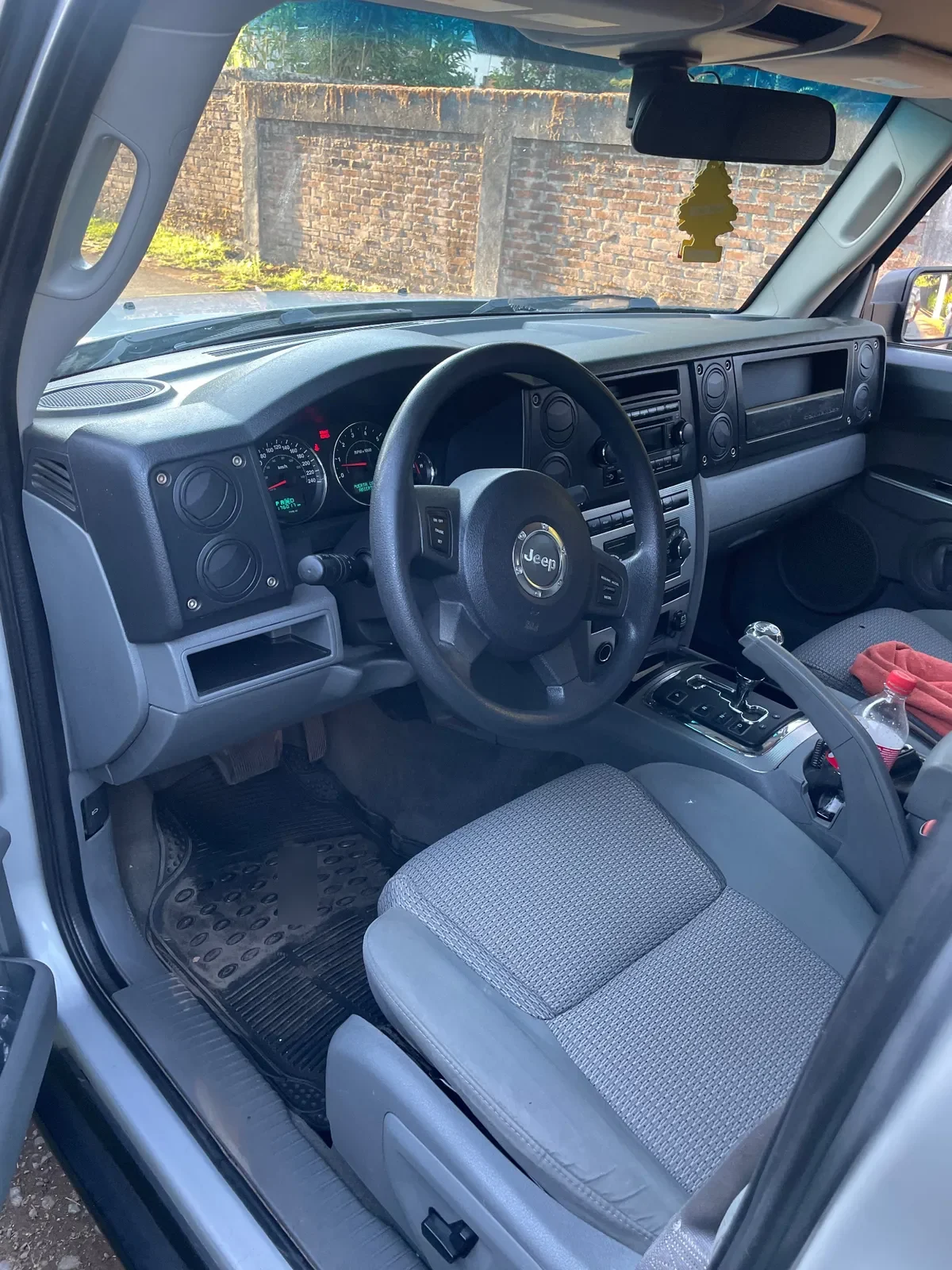 JEEP COMMANDER 3.7 Sport At año 2008