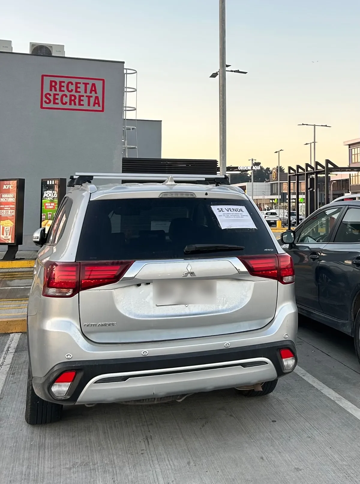 Mitsubishi Outlander 2.4 Glx + At 4x4 año 2022