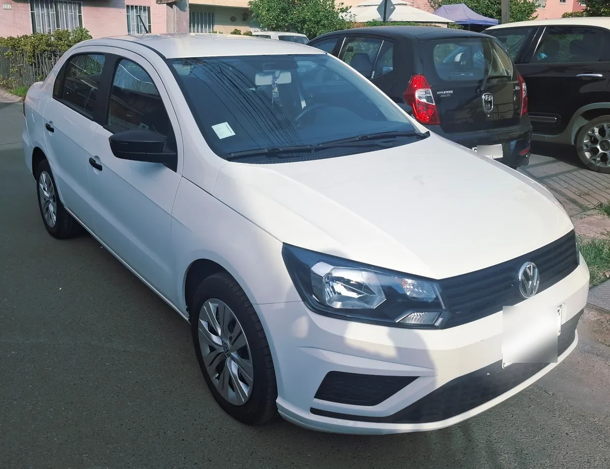VOLKSWAGEN VOYAGE 1.6 Highline Mt año 2022