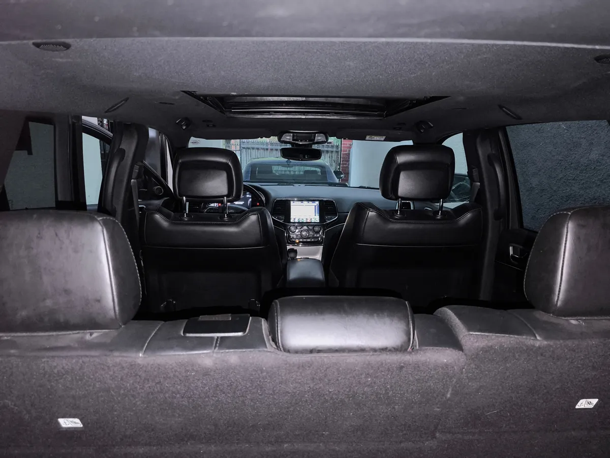 JEEP GRAND CHEROKEE 3.6 Limited Lx At 4x4 año 2022