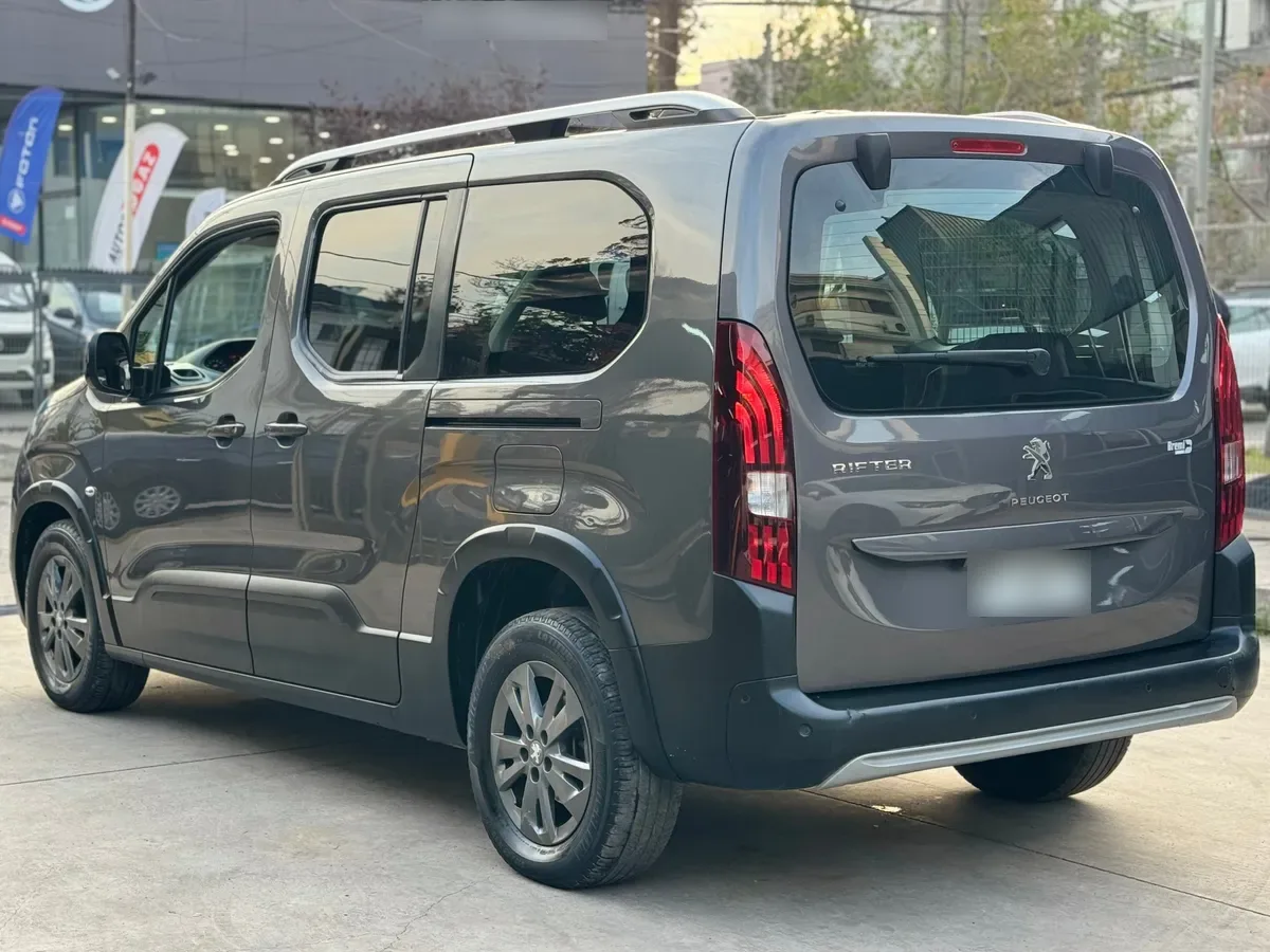 Peugeot Rifter 1.5 Allure Bluehdi 130 At Diesel año 2022