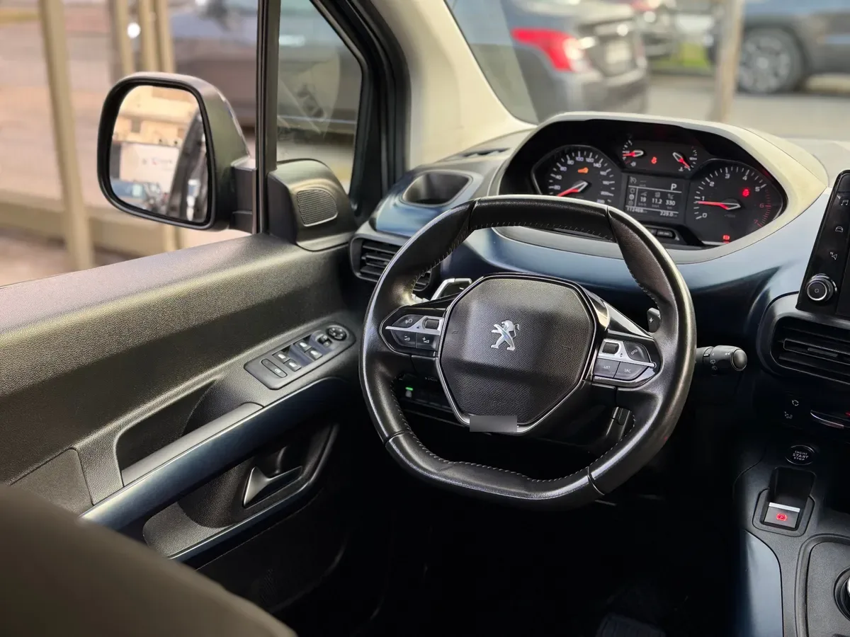 Peugeot Rifter 1.5 Allure Bluehdi 130 At Diesel año 2022