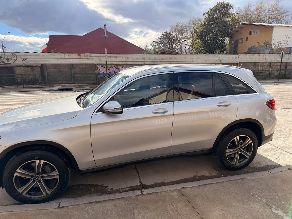 MERCEDES BENZ GLC 220 2.1 At Diesel año 2018