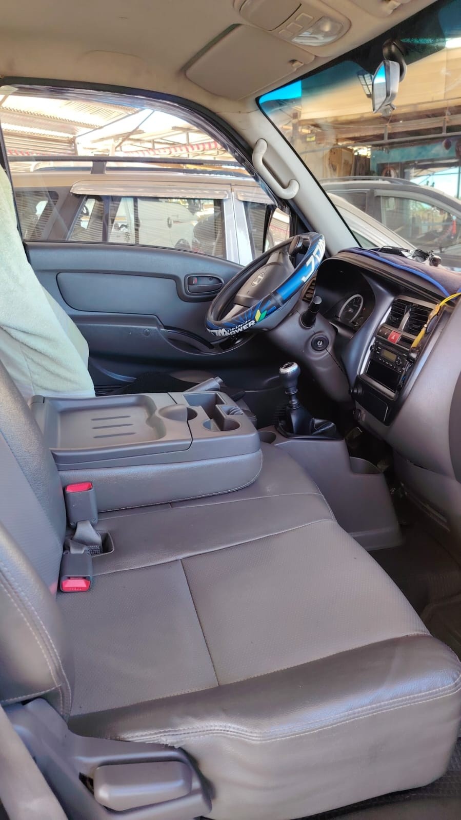 HYUNDAI PORTER 2.5 Crdi Hr Std A2 Dc Ps Av Mt Diesel año 2014