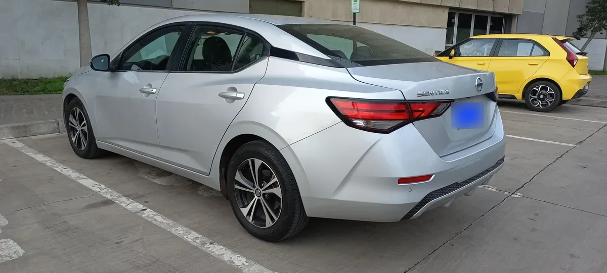NISSAN SENTRA 2.0 Sense Mt año 2021