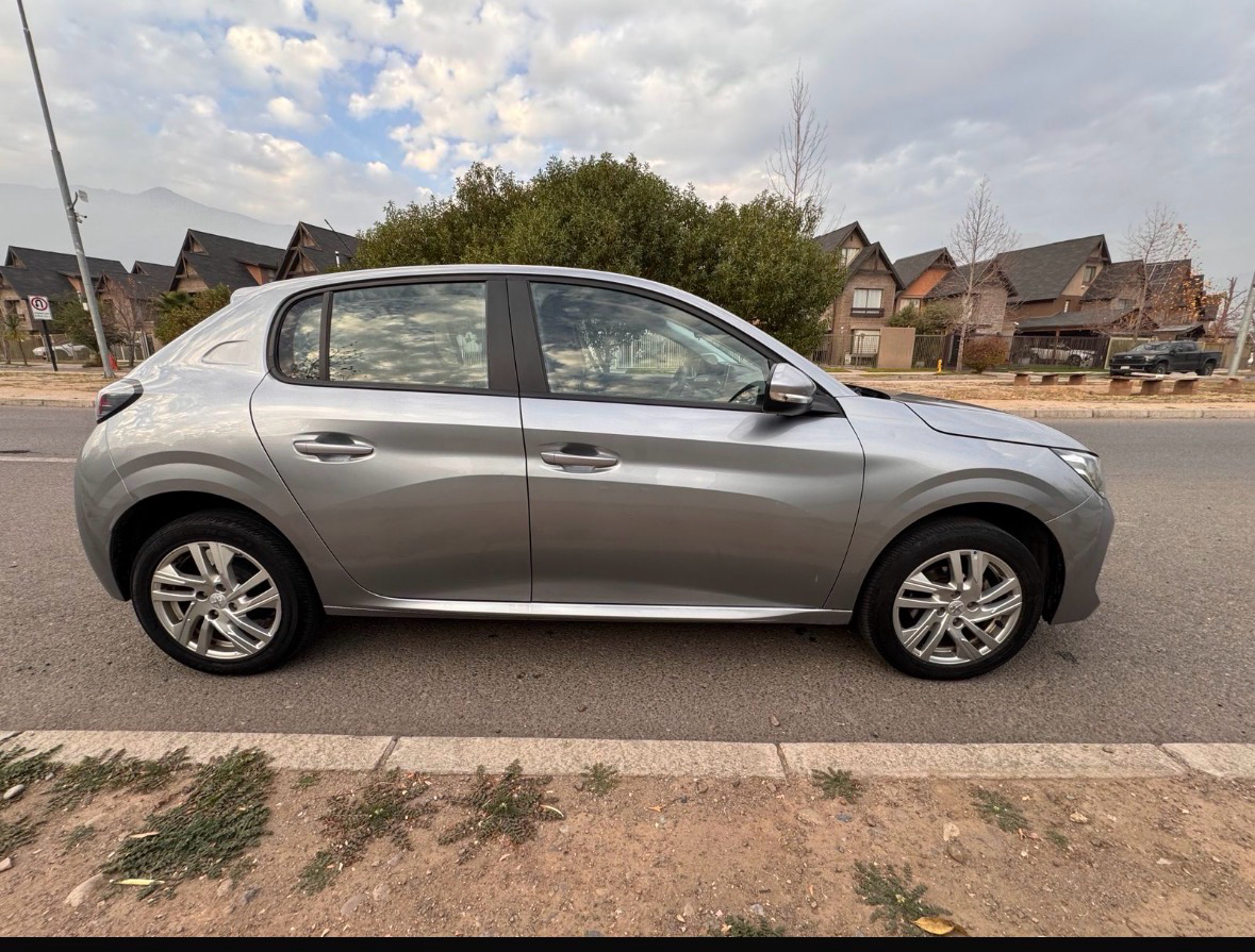 PEUGEOT 208 1.2 Active Pack Puretech 75 Mt año 2023