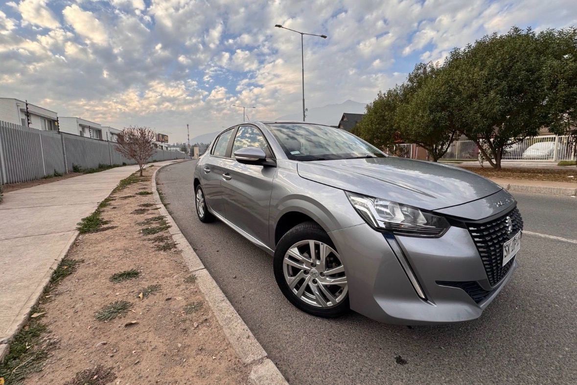 PEUGEOT 208 1.2 Active Pack Puretech 75 Mt año 2023