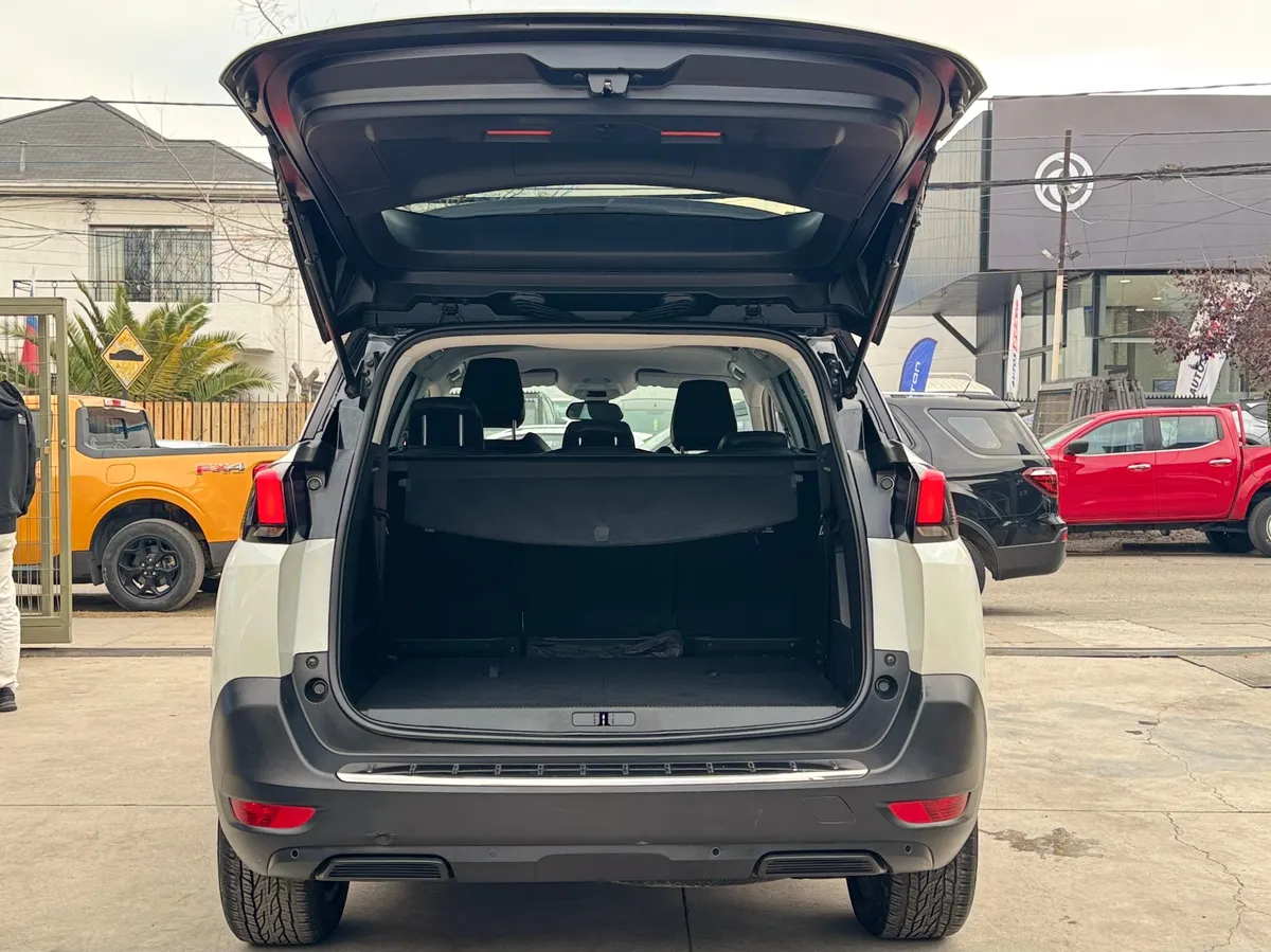 Peugeot 5008 1.5 Gt Line At Diesel año 2019