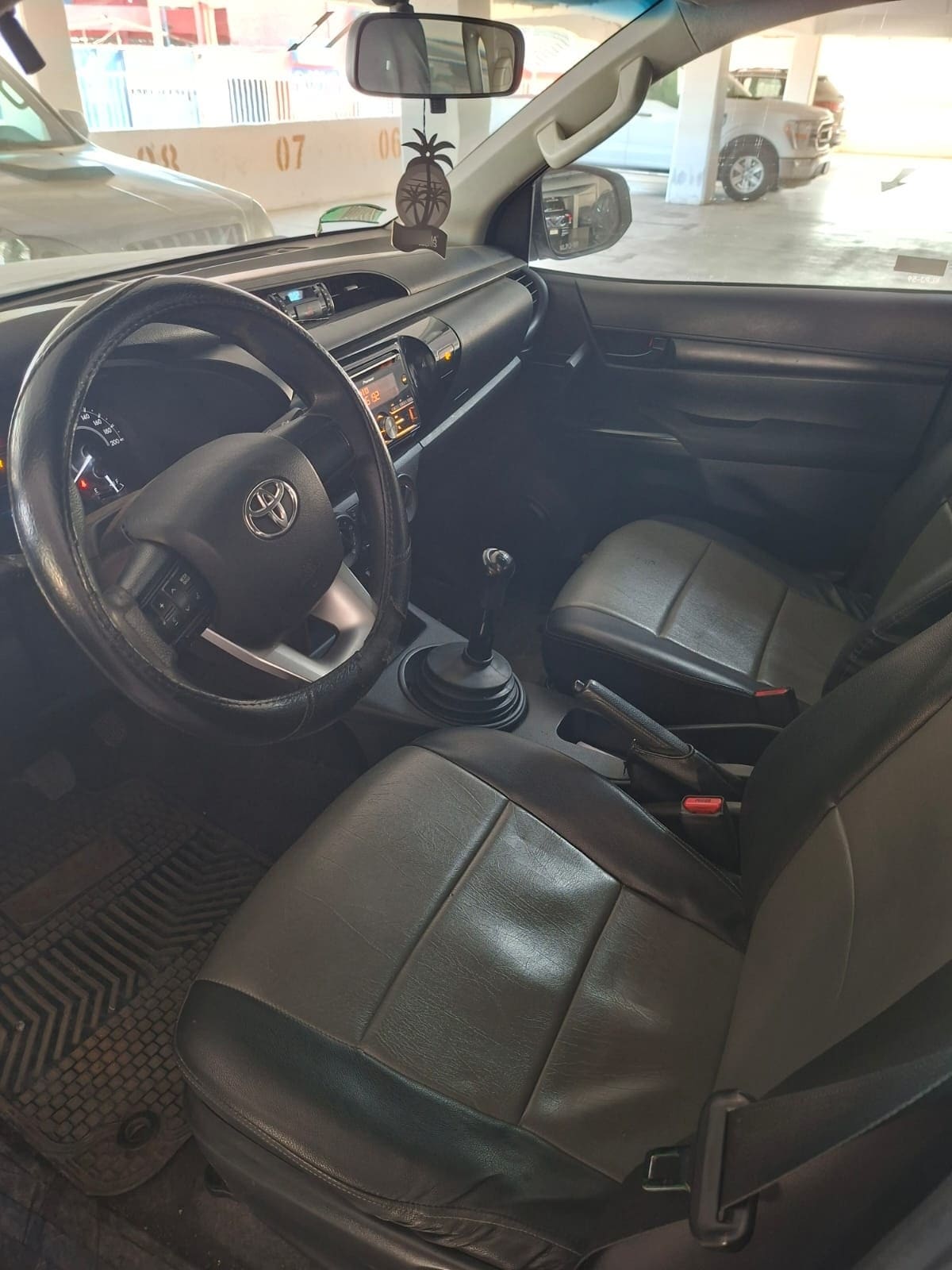TOYOTA HILUX 2.4 New Hilux Fgq00 Dx / Fhq10 Dx Mt Diesel año 2018