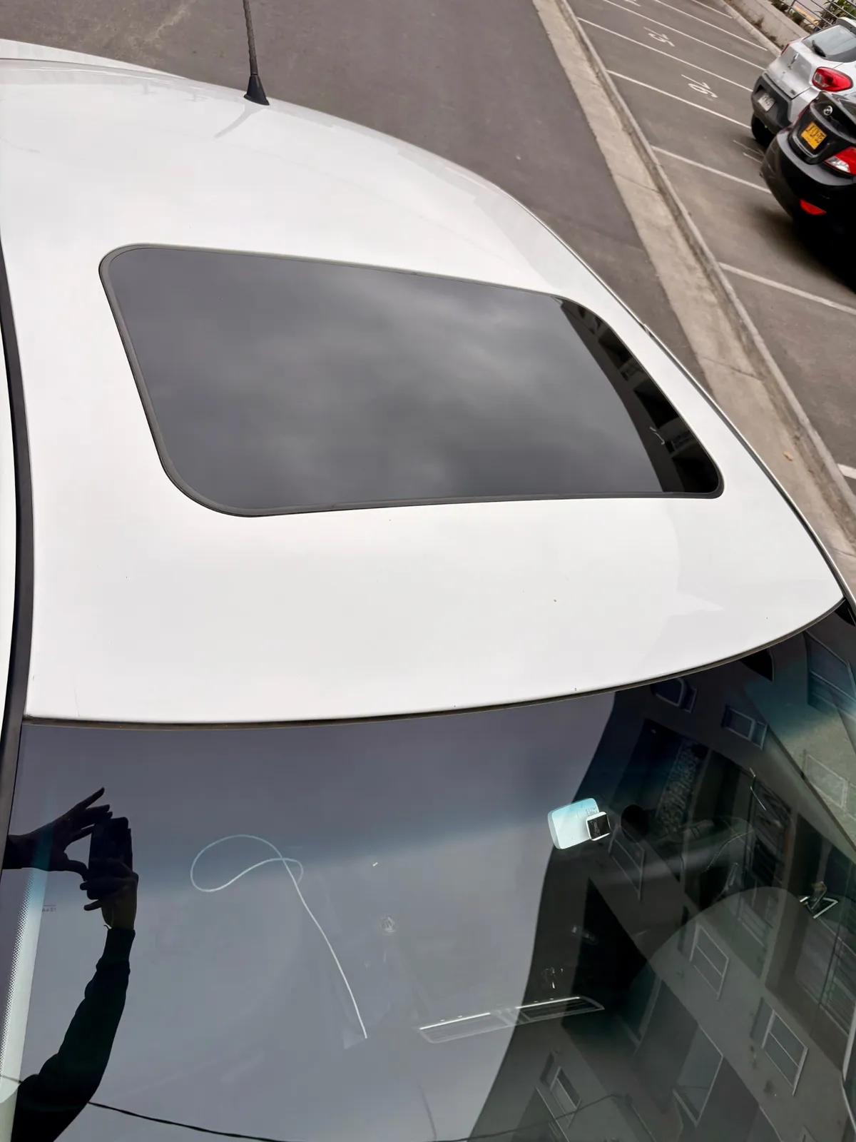 VOLKSWAGEN BORA 2.0 Trendline Mt año 2011