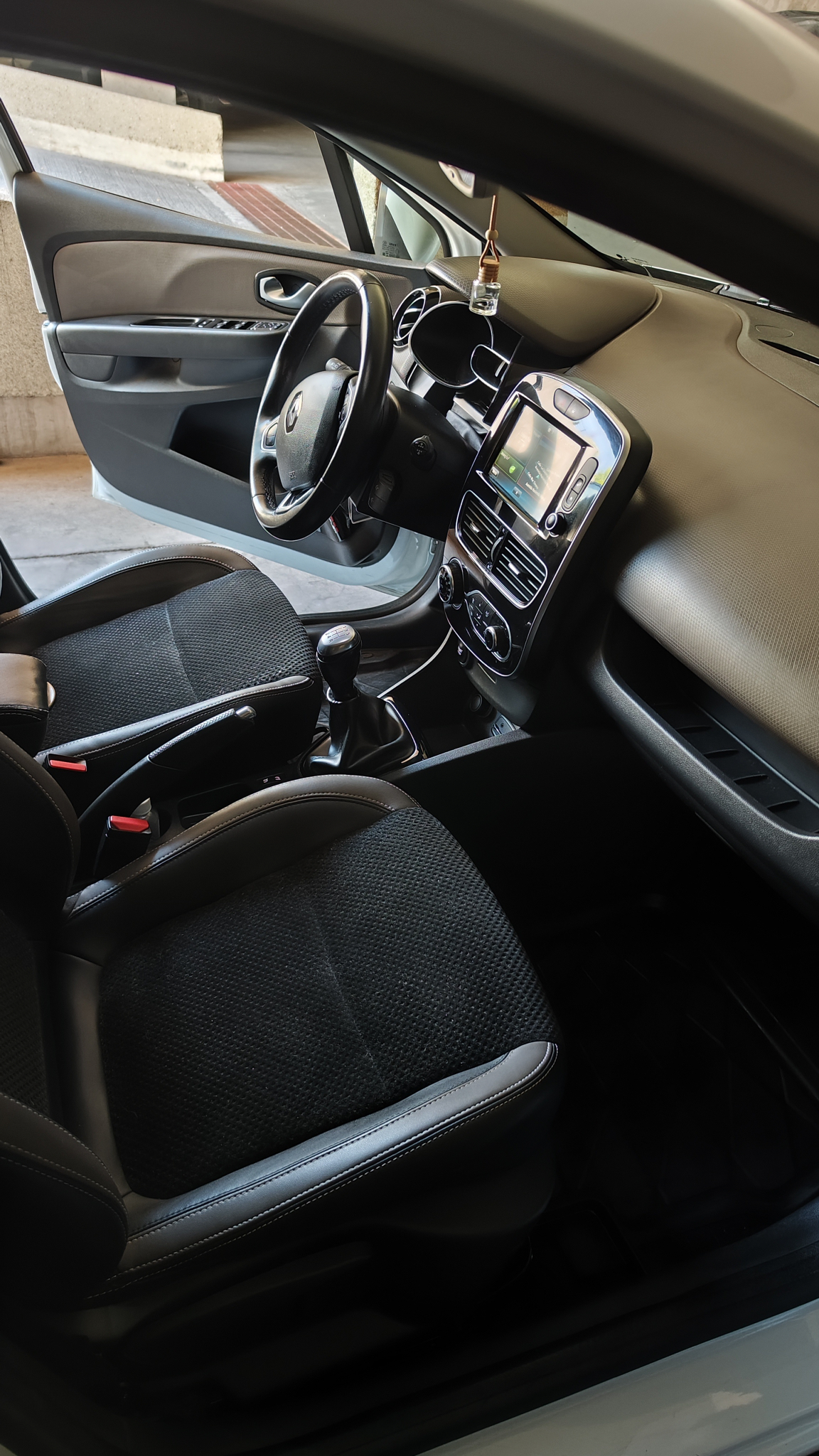 Renault Clio 0.9 Iv Dynamique Mt año 2019