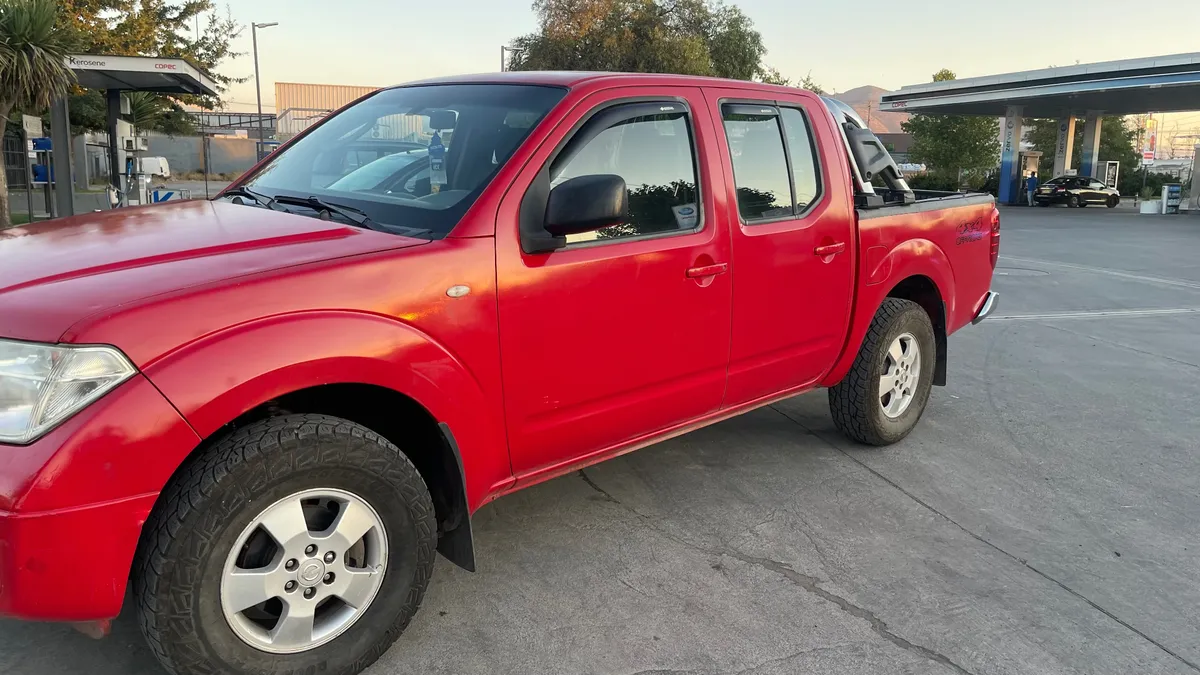Nissan NAVARA 2.5 Se Mt 4x4 Diesel año 2012