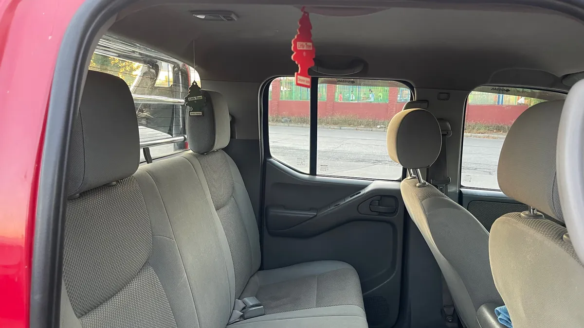 Nissan NAVARA 2.5 Se Mt 4x4 Diesel año 2012