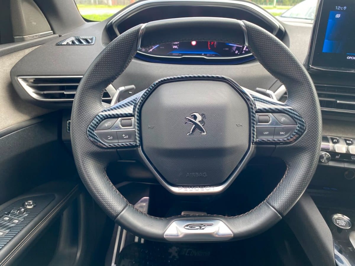 Peugeot 3008 Puretech 180 Eat8 1.6 año 2023