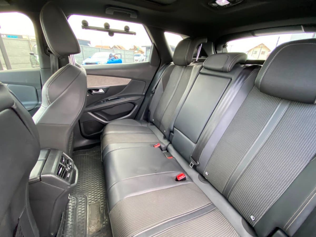 Peugeot 3008 Puretech 180 Eat8 1.6 año 2023