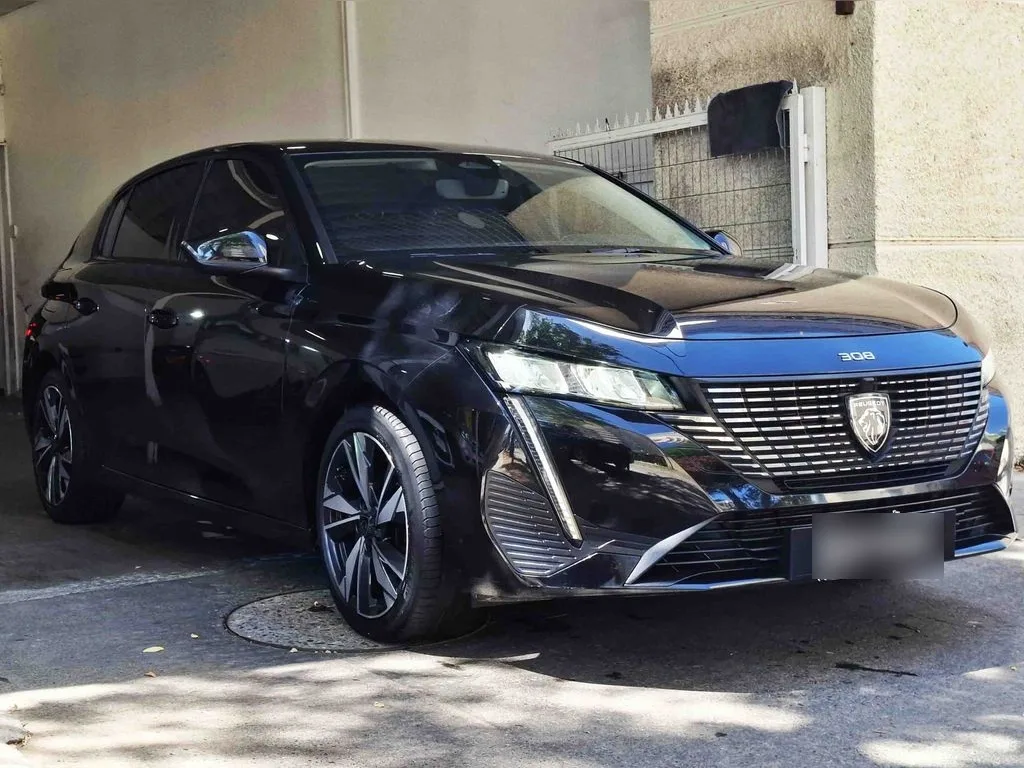 Peugeot 308 Allure año 2024