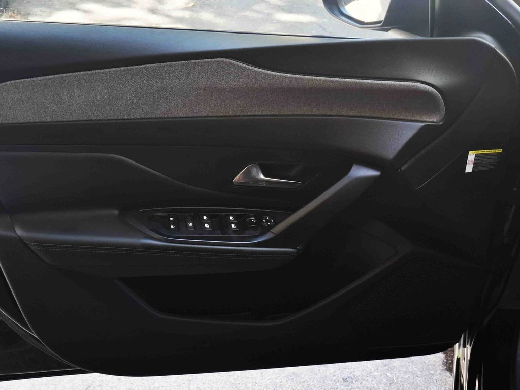 Peugeot 308 Allure año 2024