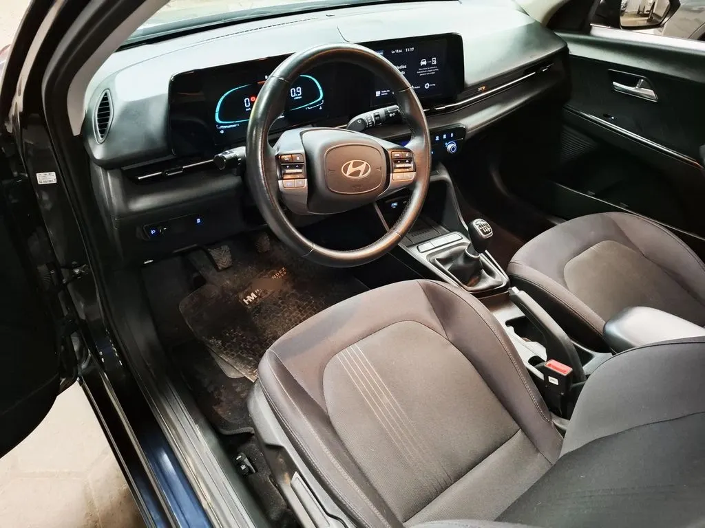 Hyundai Accent 1.5 Design 4x2 Mt 4p año 2024