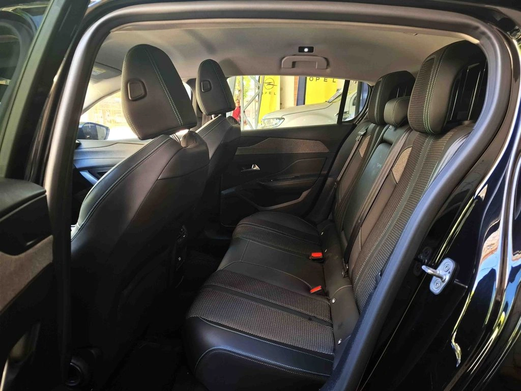 Peugeot 308 Allure año 2024