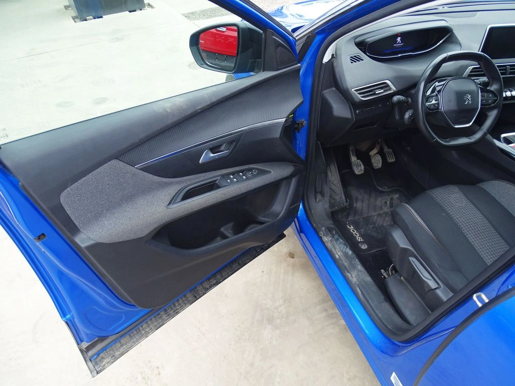 Peugeot 3008 Active Pack año 2023