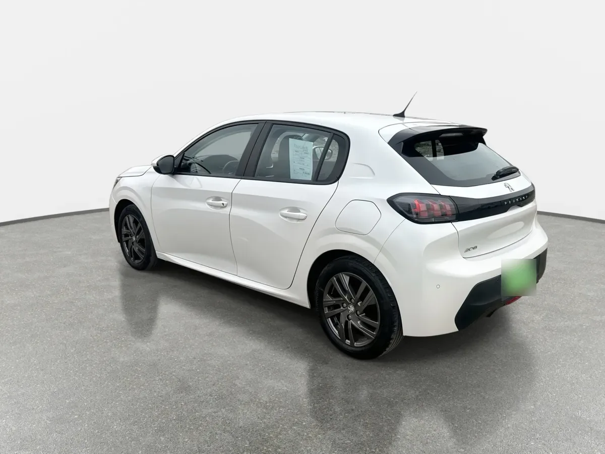 Peugeot 208 1.2 Puretech Active Pack 4x2 75 Mt 5p año 2022