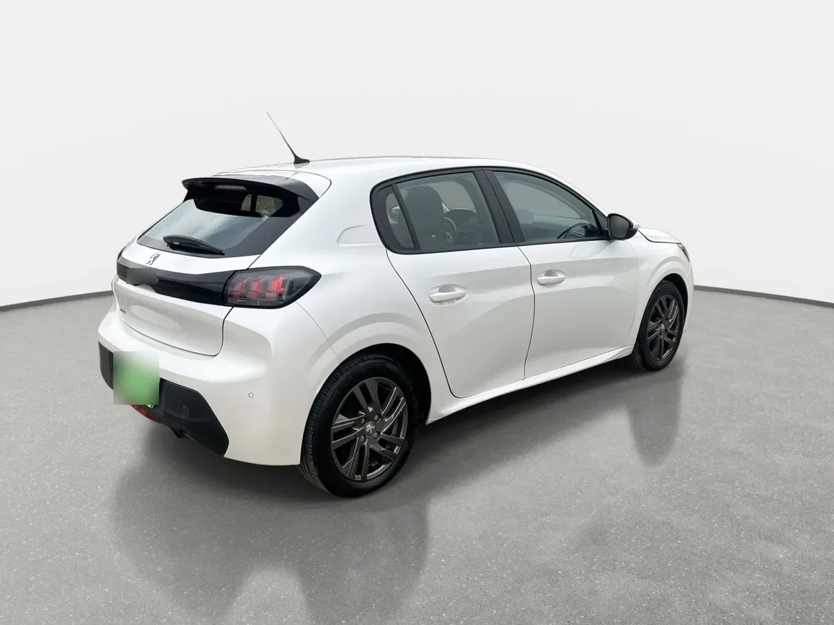 Peugeot 208 1.2 Puretech Active Pack 4x2 75 Mt 5p año 2022