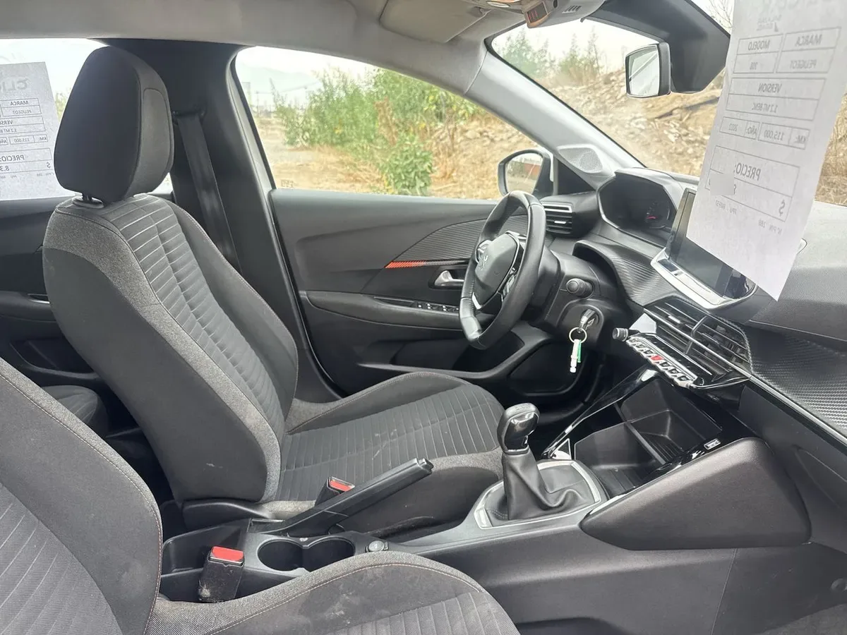 Peugeot 208 1.2 Puretech Active Pack 4x2 75 Mt 5p año 2022
