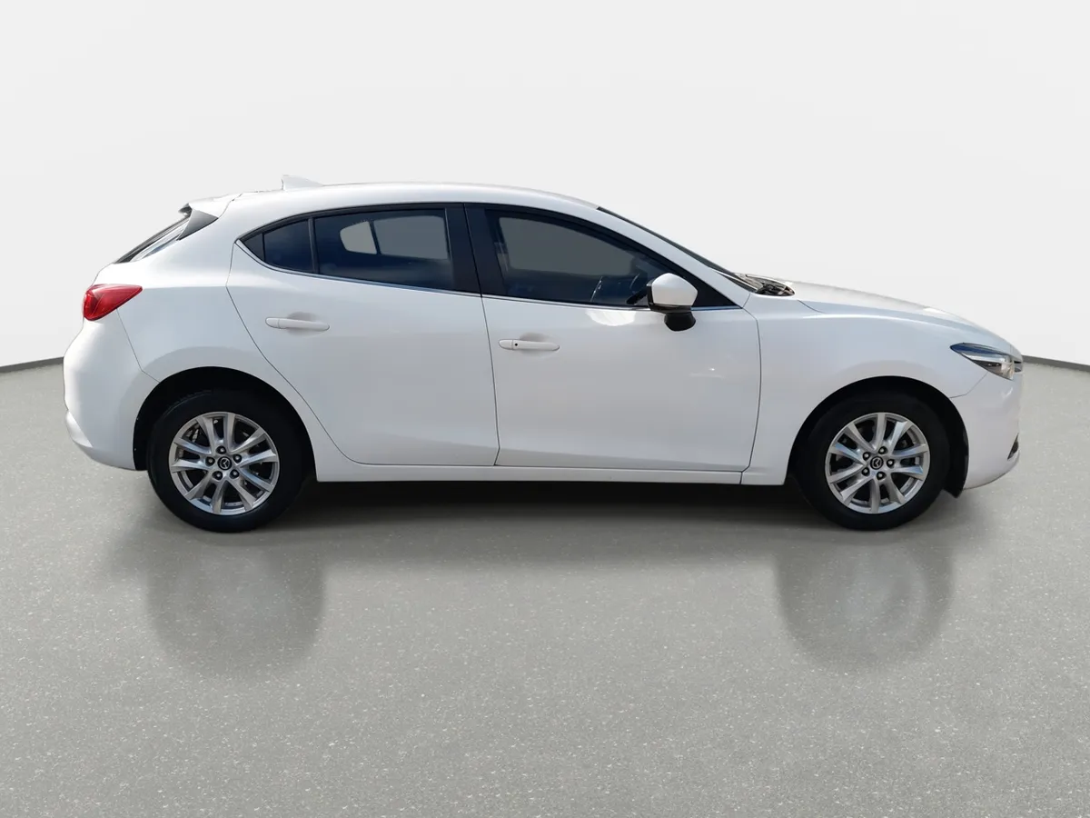 Mazda 3 2.0 V Sport 4x2 Hb 6mt 5p año 2018