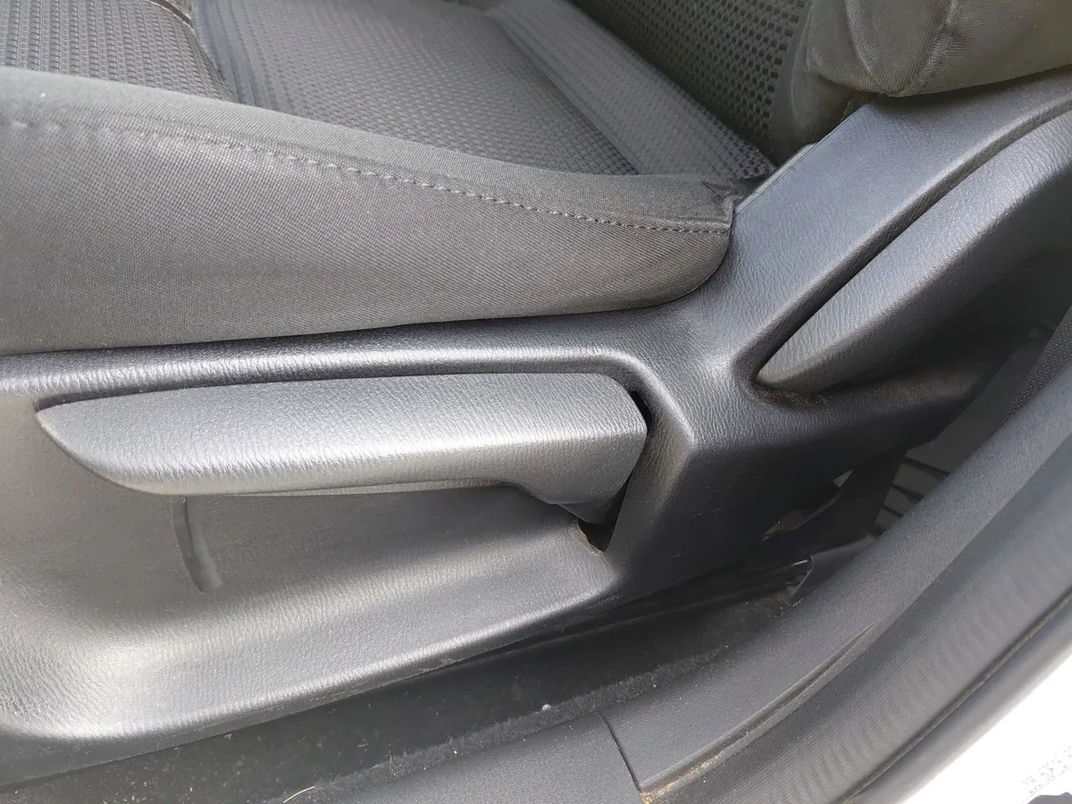 Mazda 3 2.0 V Sport 4x2 Hb 6mt 5p año 2018