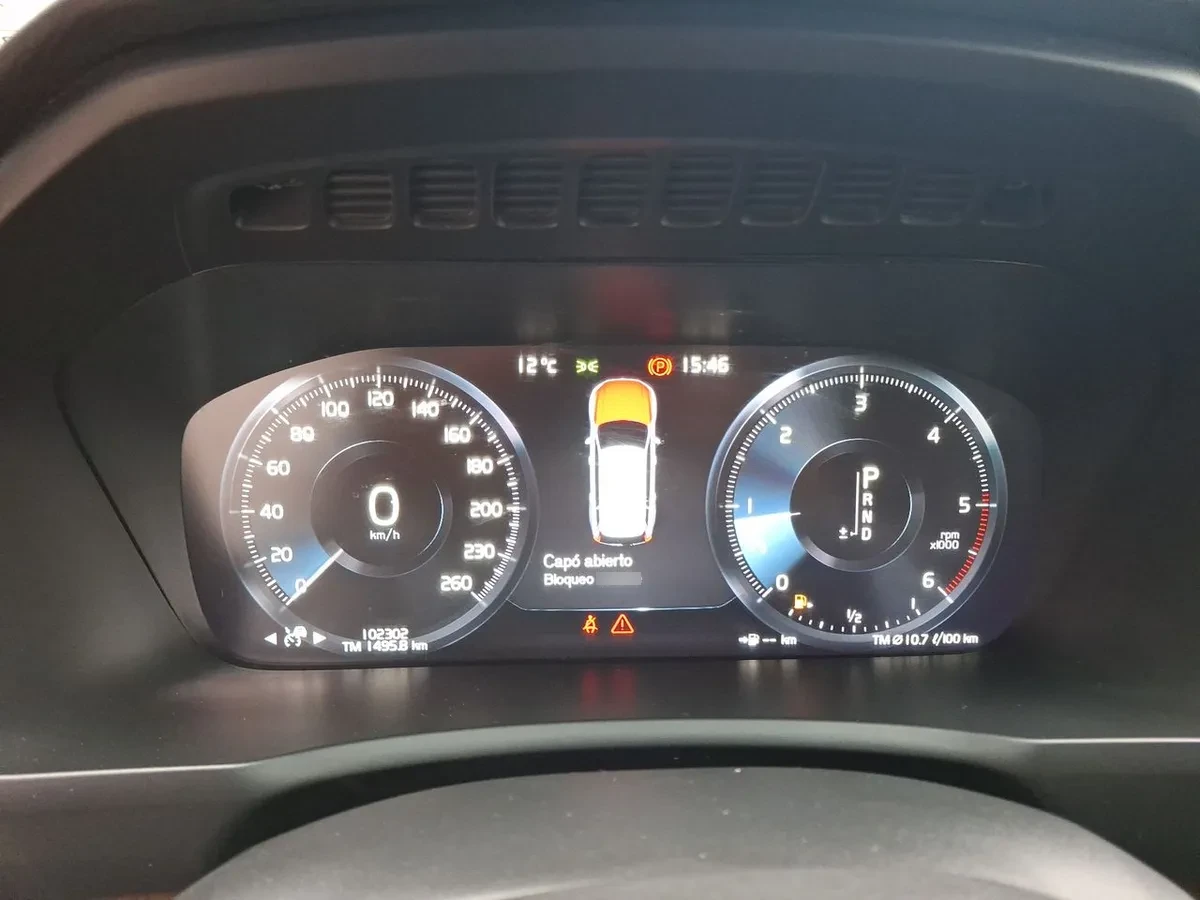 Volvo Xc90 2.0 D5 Diesel Inscription At 5p año 2019