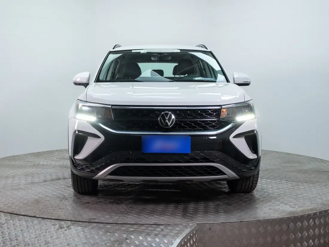 Volkswagen Taos 1.4 Tsi Comfortline A año 2025