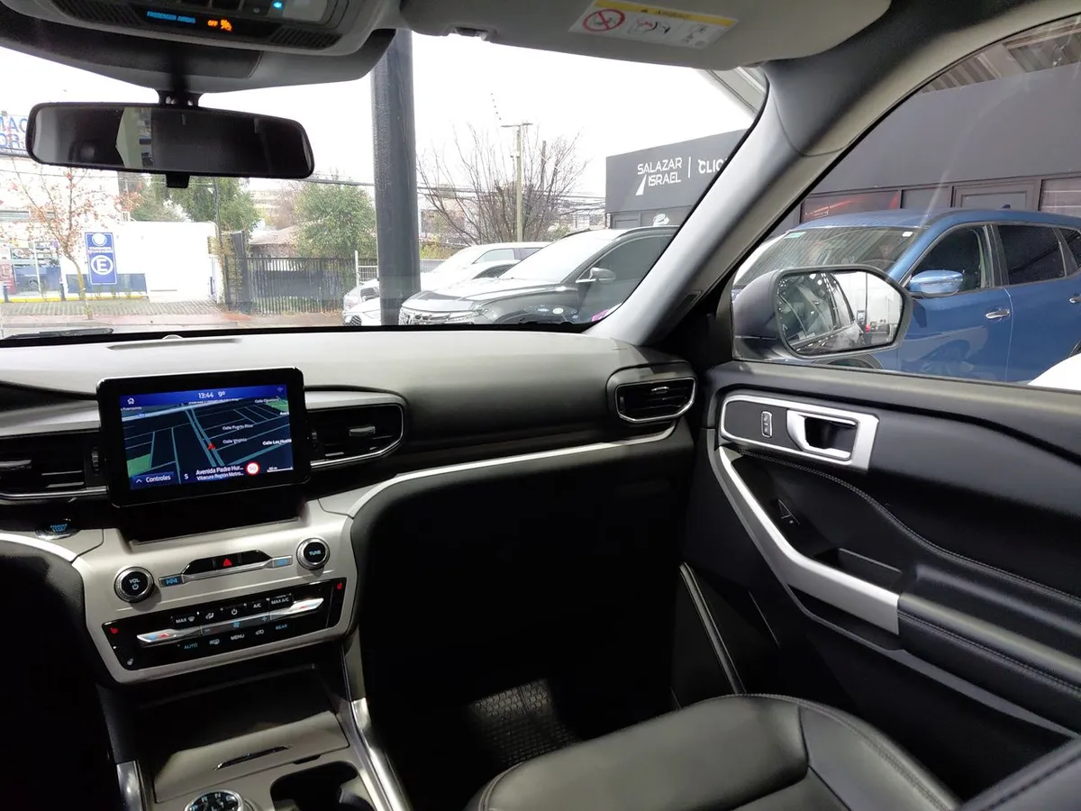 Ford Explorer 2.3 Ecoboost Xlt 4x2 At 5p año 2022