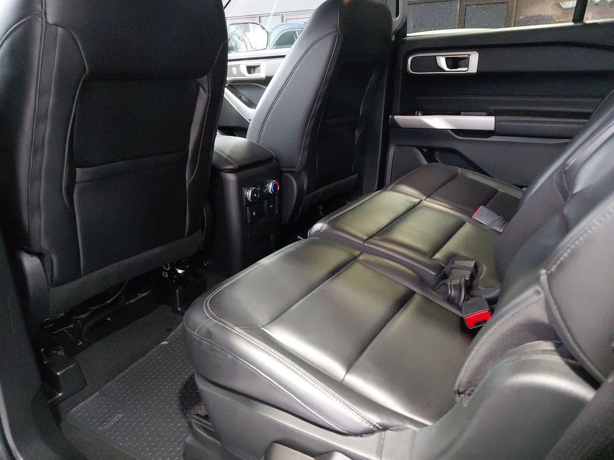 Ford Explorer 2.3 Ecoboost Xlt 4x2 At 5p año 2022