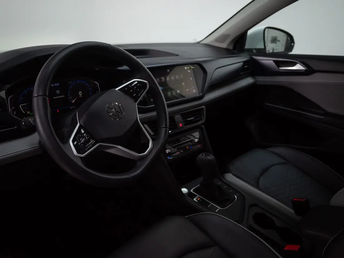 Volkswagen Taos 1.4 Tsi Comfortline A año 2025