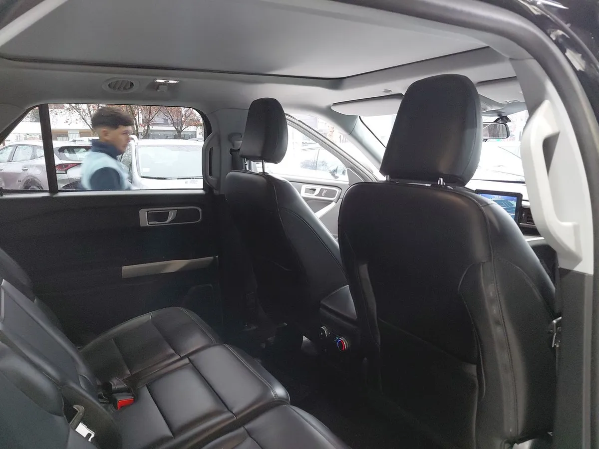 Ford Explorer 2.3 Ecoboost Xlt 4x2 At 5p año 2022