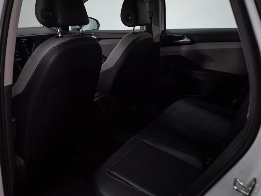 Volkswagen Taos 1.4 Tsi Comfortline A año 2025