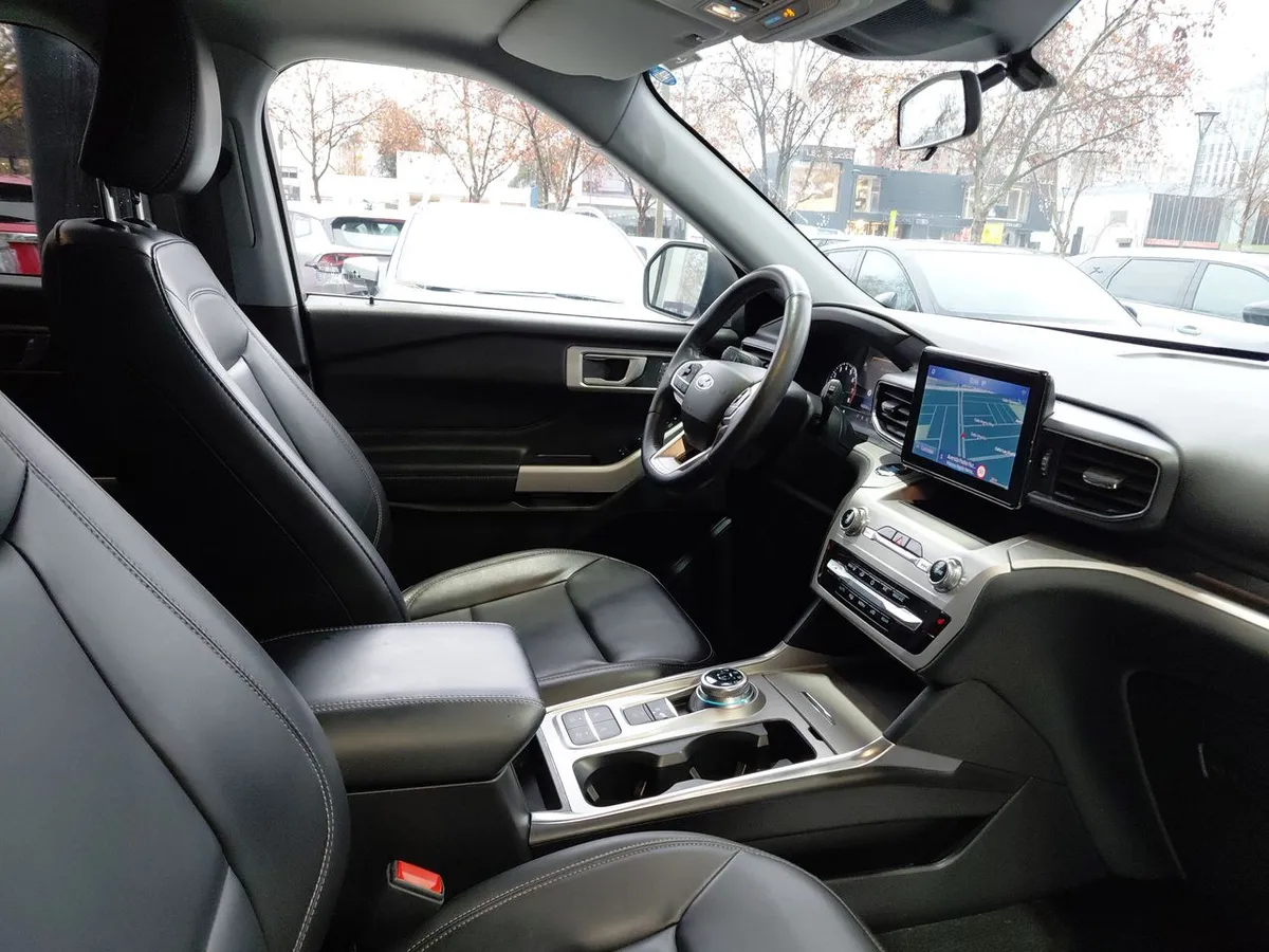 Ford Explorer 2.3 Ecoboost Xlt 4x2 At 5p año 2022