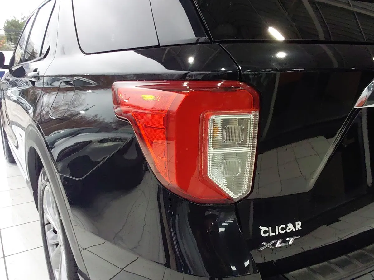 Ford Explorer 2.3 Ecoboost Xlt 4x2 At 5p año 2022