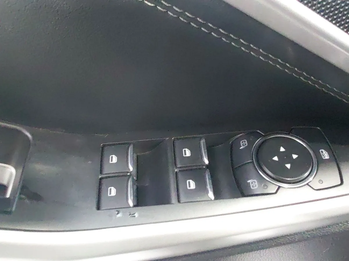 Ford Explorer 2.3 Ecoboost Xlt 4x2 At 5p año 2022