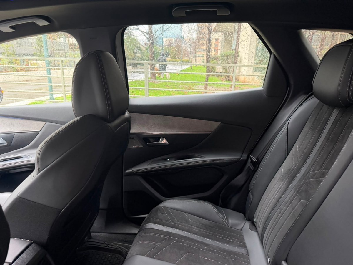 Peugeot 3008 1.5 Blue Hdi 130 Eat8 año 2024