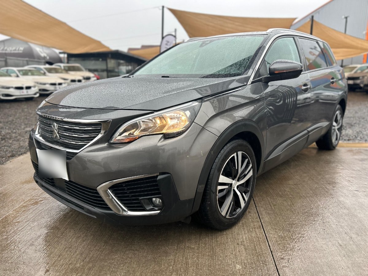 Peugeot 5008 Active Bluehdi 1.5 At año 2019