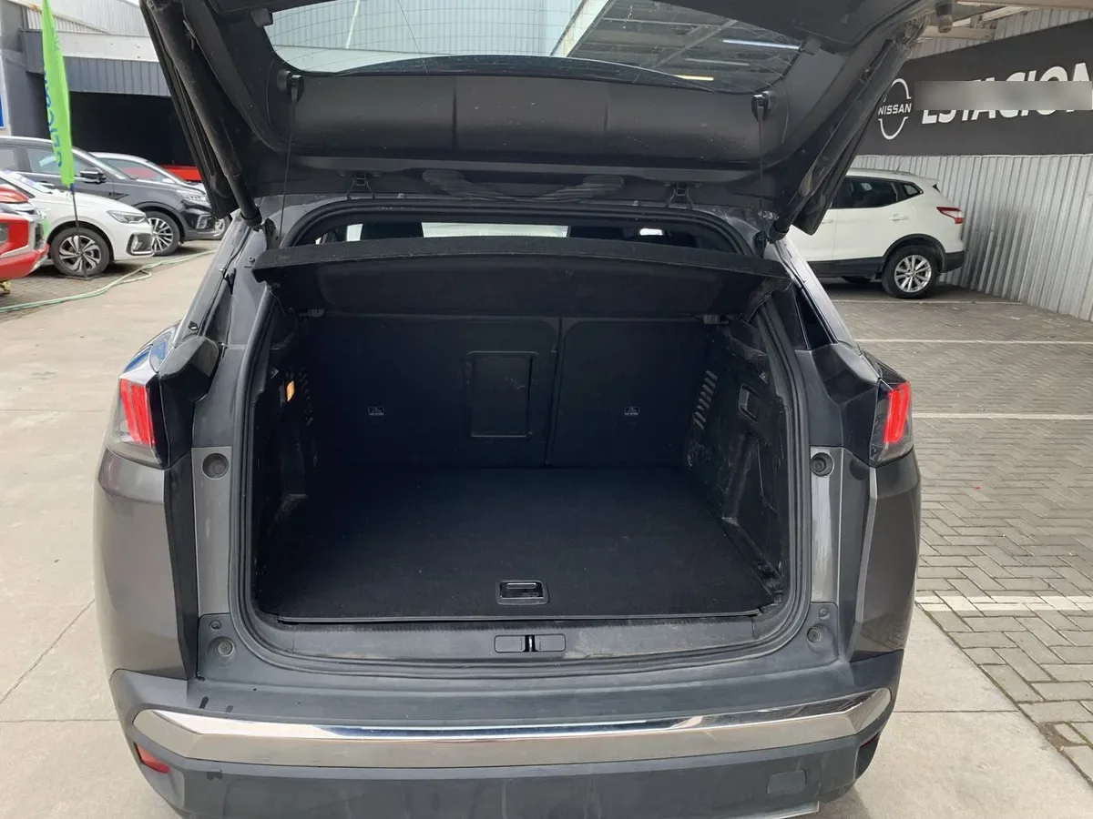 Peugeot 3008 1.6 Gt Hybrid4 300 4x4 Eat8 5p año 2024