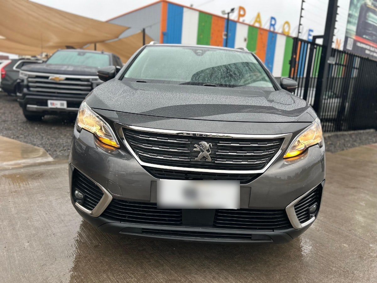 Peugeot 5008 Active Bluehdi 1.5 At año 2019
