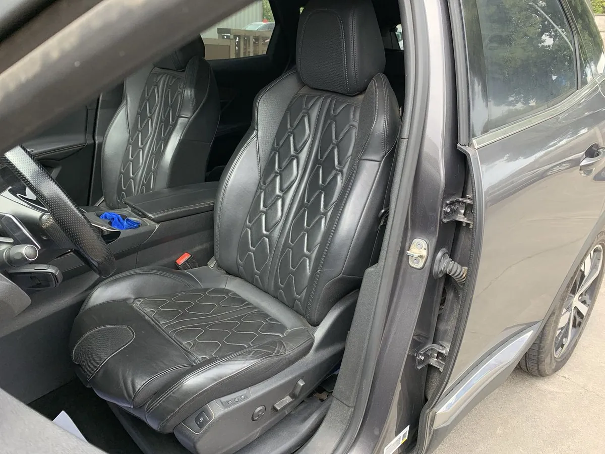Peugeot 3008 1.6 Gt Hybrid4 300 4x4 Eat8 5p año 2024