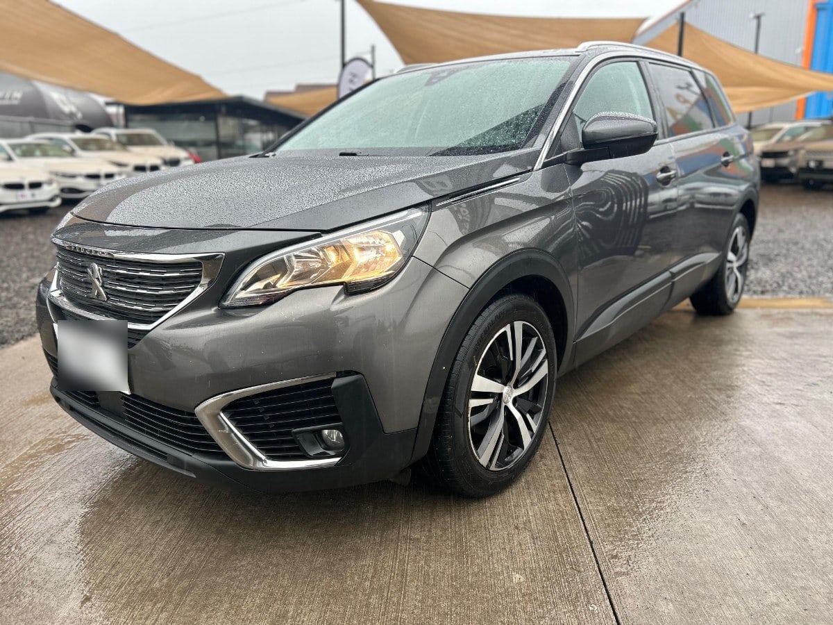 Peugeot 5008 Active Bluehdi 1.5 At año 2019