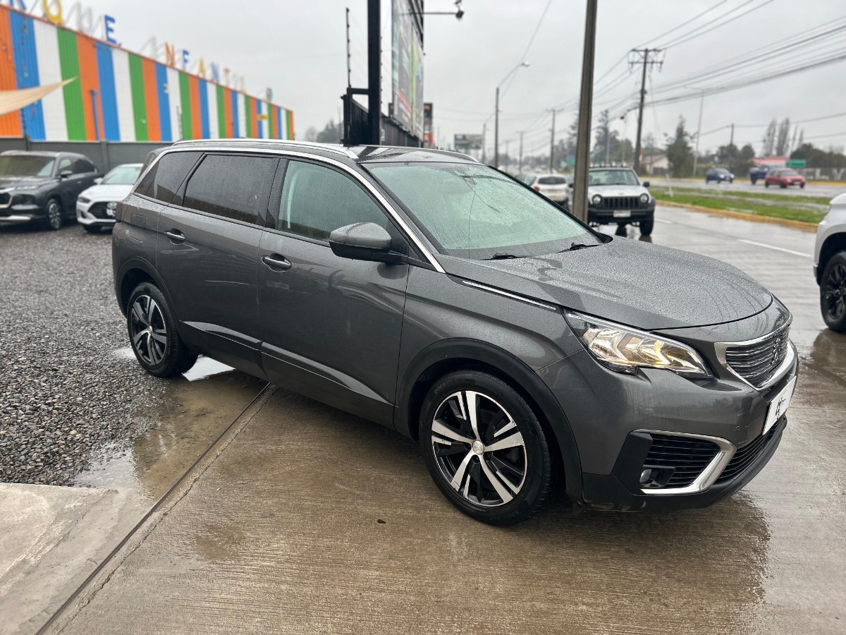Peugeot 5008 Active Bluehdi 1.5 At año 2019