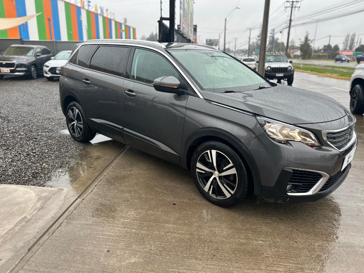 Peugeot 5008 Active Bluehdi 1.5 At año 2019