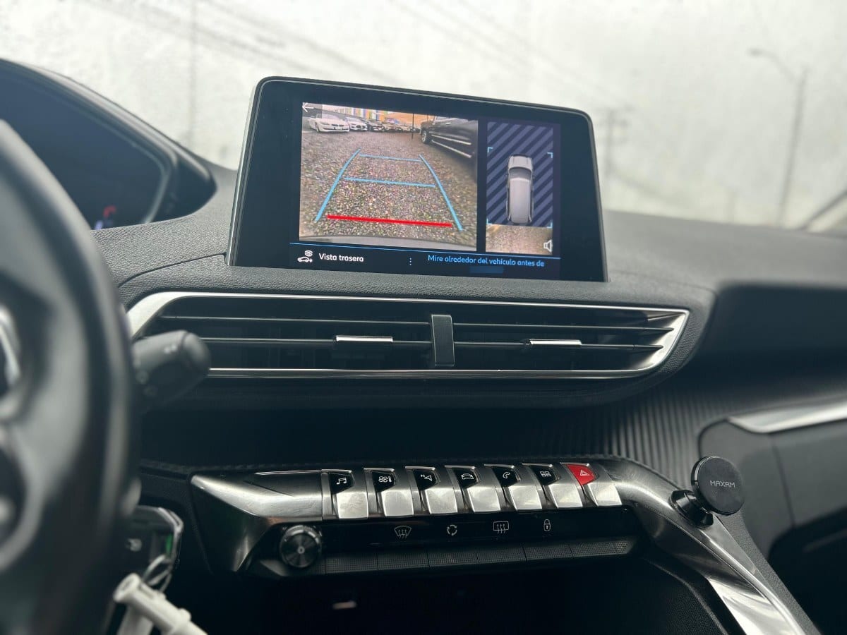 Peugeot 5008 Active Bluehdi 1.5 At año 2019