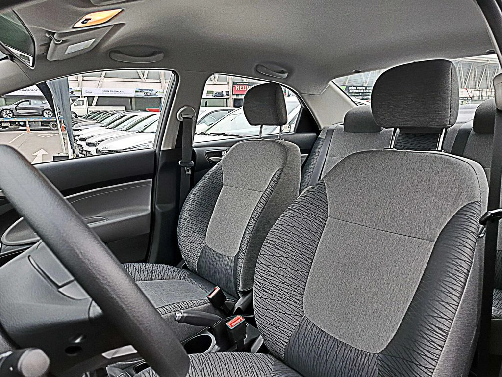 Kia Soluto Mt año 2026