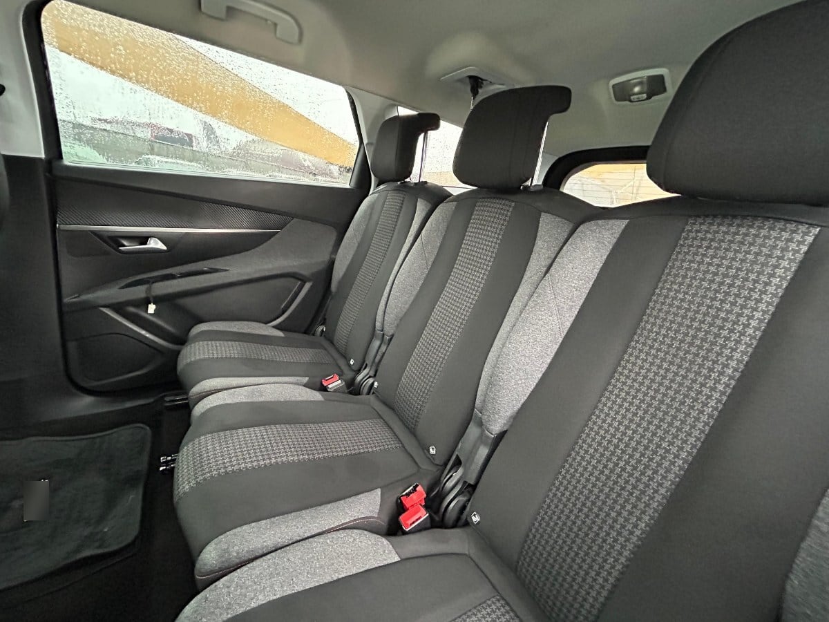 Peugeot 5008 Active Bluehdi 1.5 At año 2019